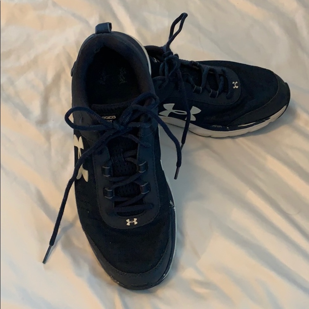 Under armour tenners. Sz 10